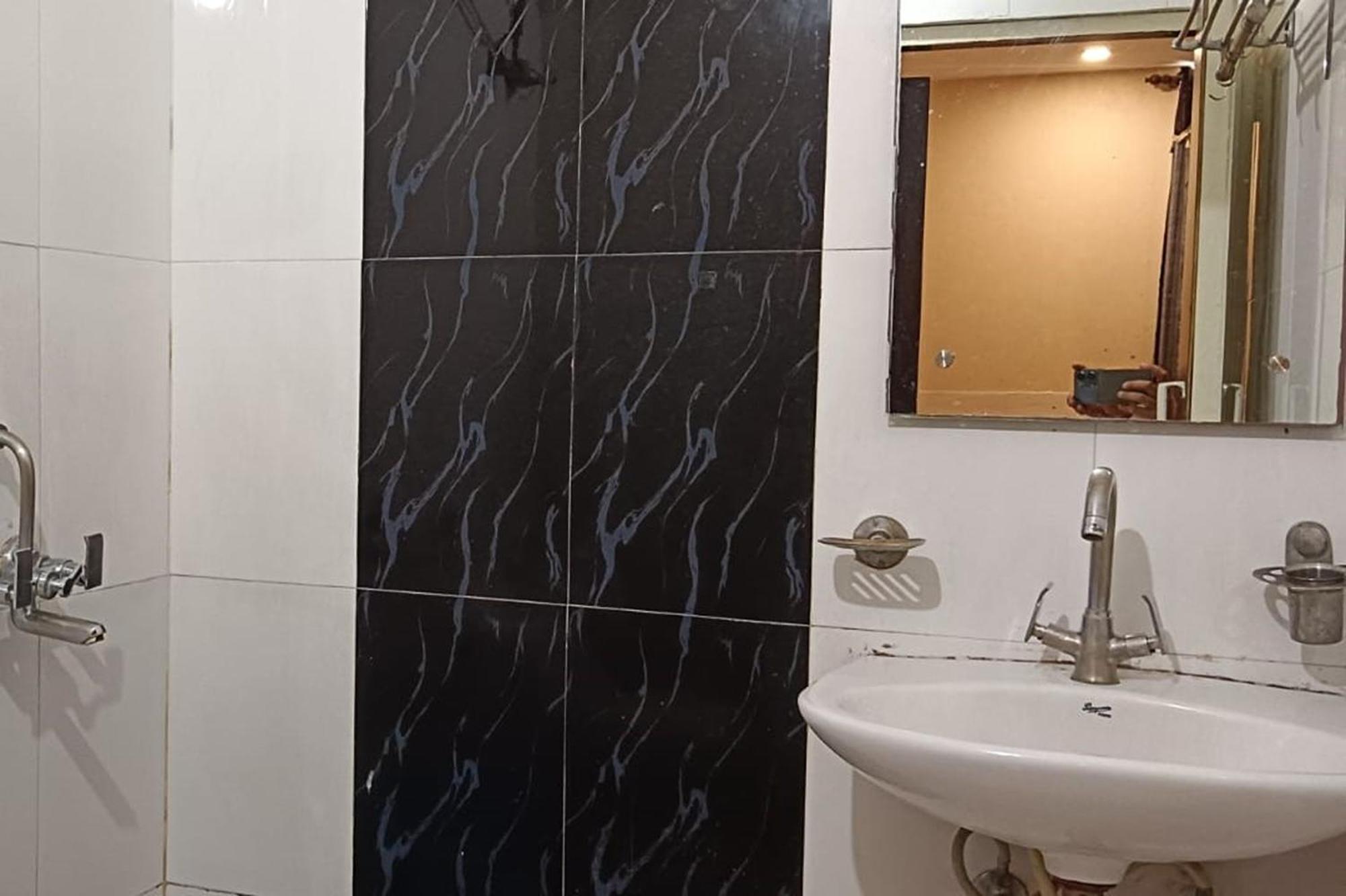 Hotel Shree Kanta Ґурґаон Екстер'єр фото