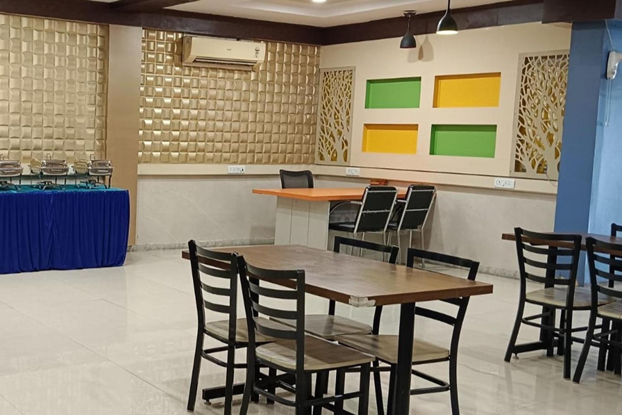 Hotel Shree Kanta Ґурґаон Екстер'єр фото