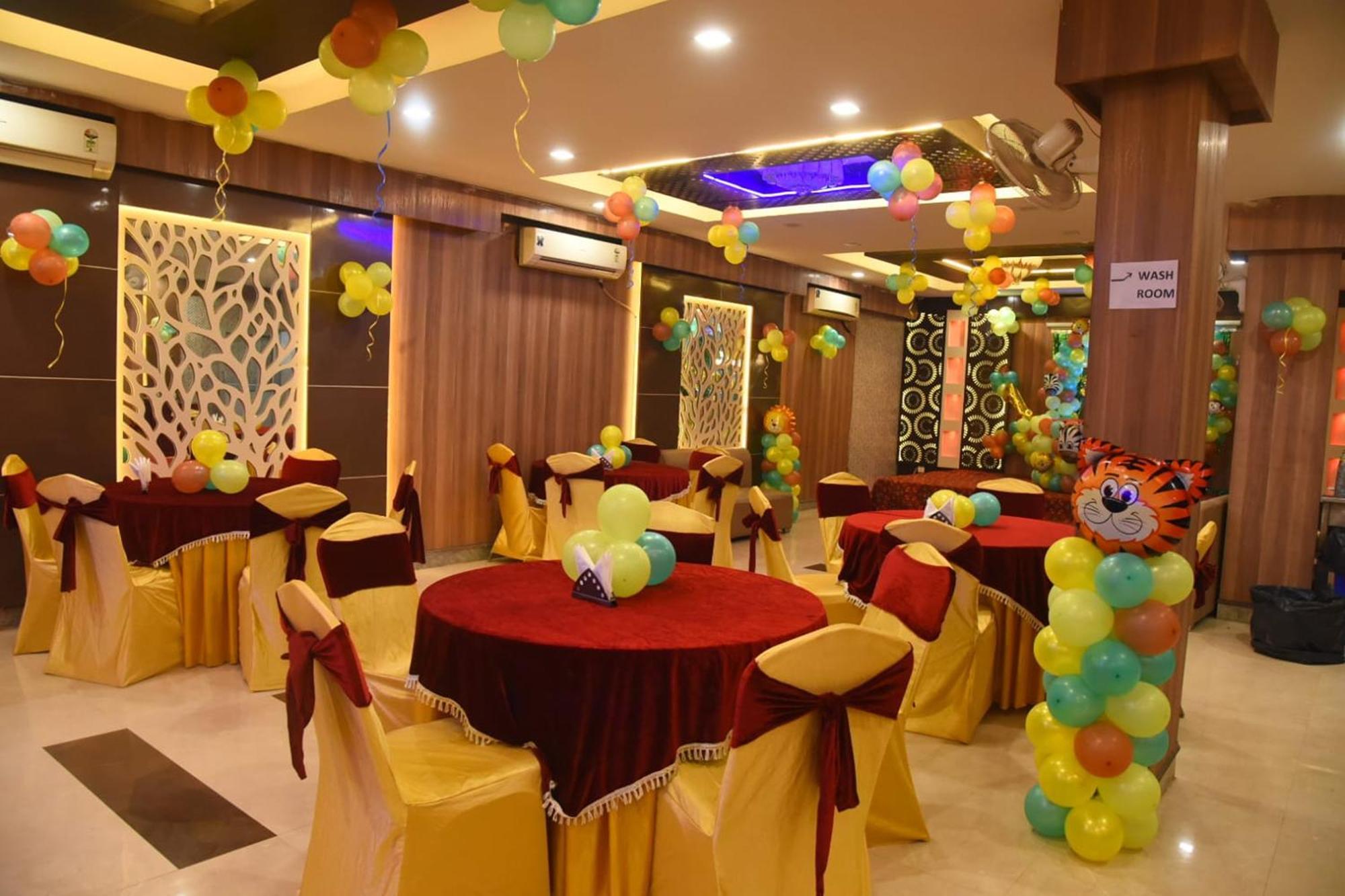 Hotel Shree Kanta Ґурґаон Екстер'єр фото